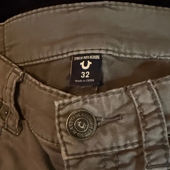 True Religion Gray Jean Shorts for Men - Picture 4 of 5